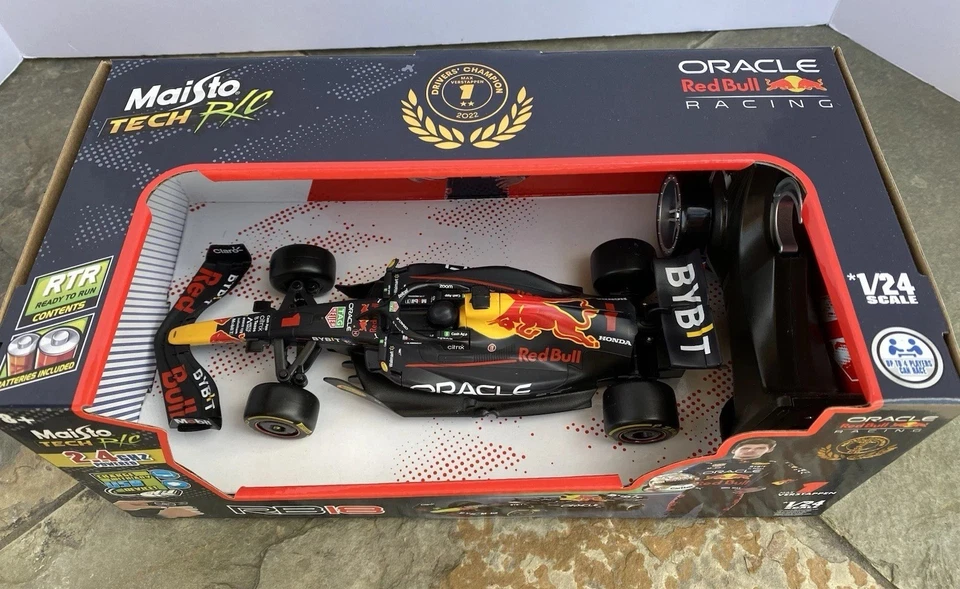 Maisto Tech R/C 1:24 NIB Oracle Red Bull  Max Verstappen Remote Control Race Car - Image 2 of 4