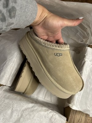 UGG Disquette Women s Suede Slip-On Clog Slippers Beige Rubber Outsole 9
