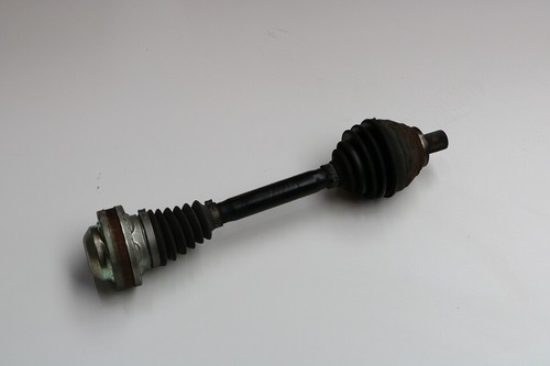 Audi TT 8J 8S VW Passat B8 Gelenkwelle 8J0407761D Antriebswelle vorne links