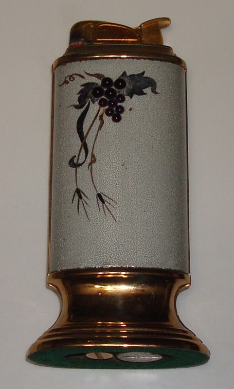 Vintage Evans Table Lighter with Grape Design 9812 EC-81 562/281/2 - see photos