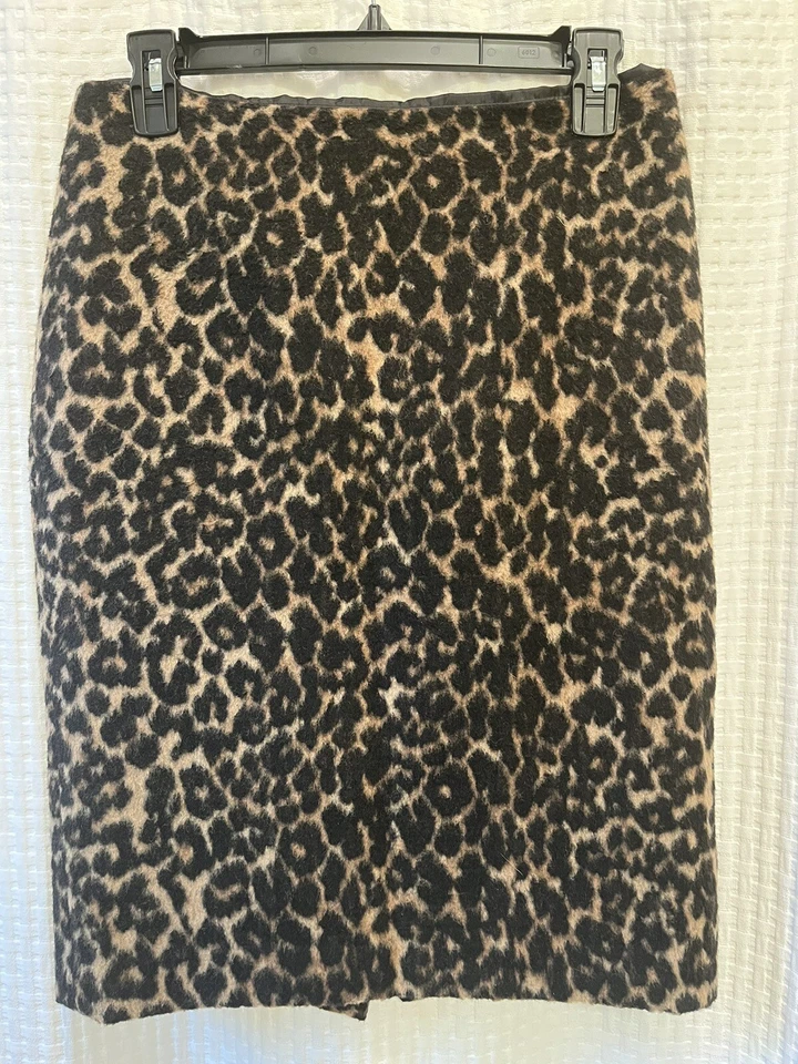 TALBOTS  Leopard Print Pencil Skirt Lined Size 4, animal print .A1