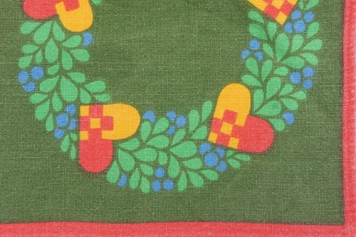 Vintage 60s Small Heart Wreath Print Swedish Christmas Tablecloth Linen - Picture 3 of 8