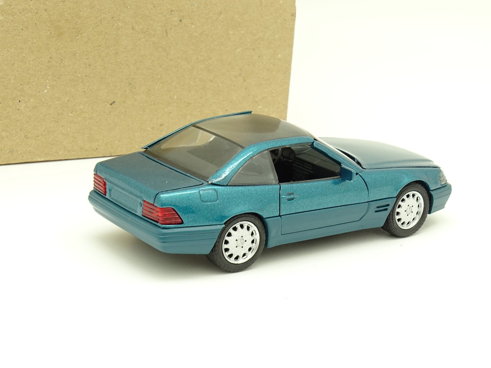Miniature Voiture Schabak 1/43 - Mercedes 500 SL R129 Verte - Très Bon état