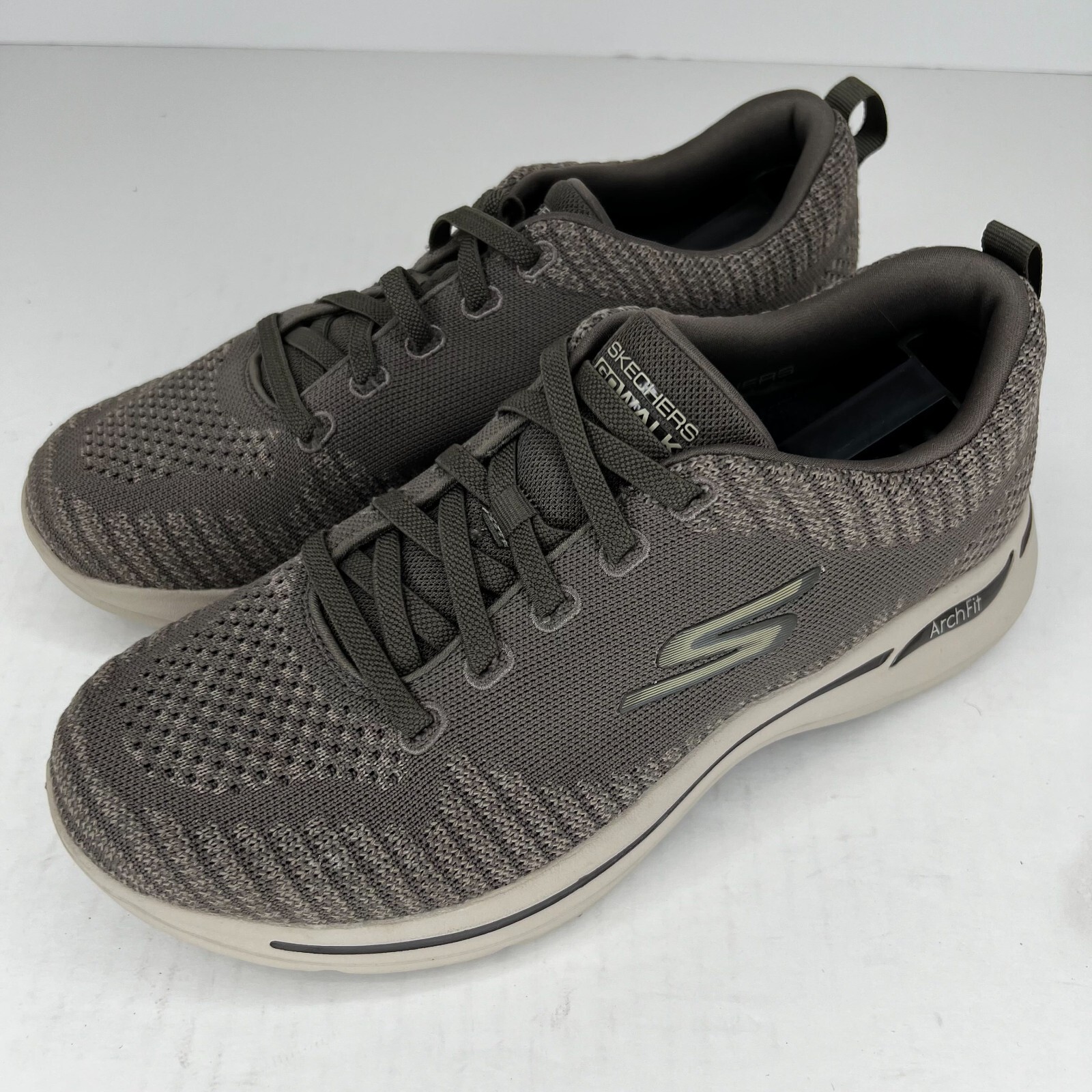 Skechers Mens Taupe Go Walk Arch Fit Grand Select Lace Up Size 8.5 Sneaker Shoes