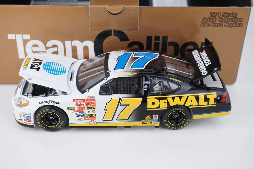 Team Caliber Owners Bank Series #17 Matt Kenseth DeWALT AT&T 2001 Ford 1:24 Foto 2 de 4