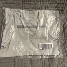 Breezies Women  s Top Seamless Reversible Cami Set of 2 Silver / Sage Medium New