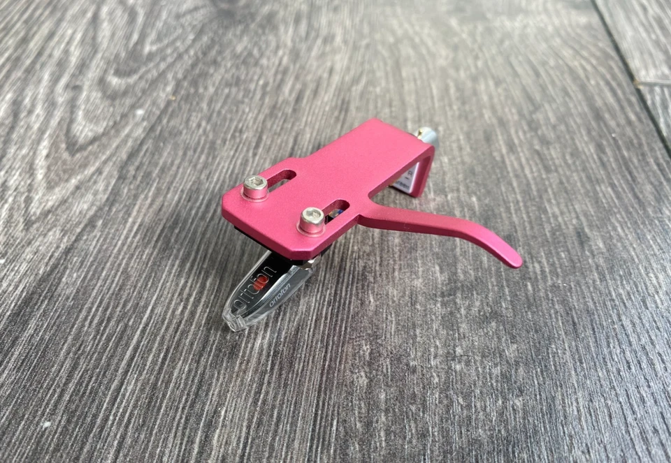 2 x Ortofon OM 5E Cartridge Stylus & Headshell in Pink + FREE GIFTS - Image 2 of 4