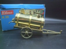 Wilesco A38 Sprengwagen in Messing mit OVP, Anhänger für d. Dampfwalze Old Smoky