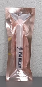 WHATS UP BEAUTY Watch Me! Volumizing and Lengthening Mascara in Black MINI Size