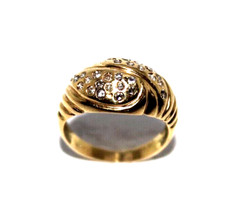 Unisex/Ladies/Gents 14ct yellow gold ornate ring set with diamonds UK size K 1/2