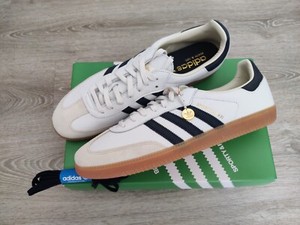 adidas gazelle silver green womens Mens ADIDAS 00s Samba Trainers Black main image 0