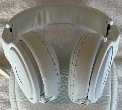 FENDI×beats ヘッドホン Beats、Fendiとコラボレーションした「Beats x Fendi Pro