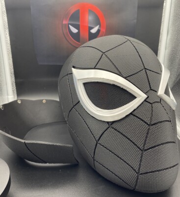 Spider-Man inspirierter Helm / Cosplay