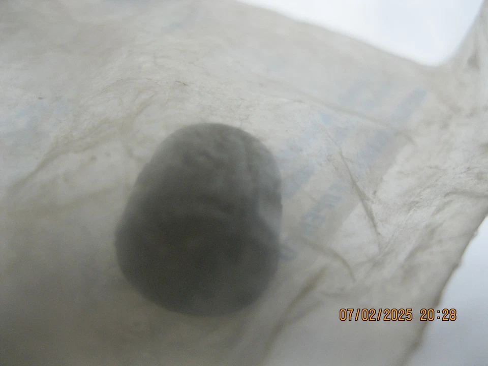 Genuine GM OEM 52451233 A/C Refrigerant Service Valve Fitting Cap *Black Foto 2 de 4