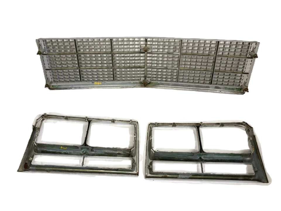 1977 1978 1979 BUICK ELECTRA PARK AVENUE GRADE FRONTAL E CONJUNTO DE MOLDURA DE FAROL - Imagem 3 de 4