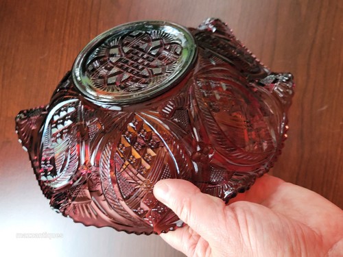 Very Pretty Amethyst Millersburg Carnival Glass Whirling Leaves Pattern Bowl - Picture 9 of 20