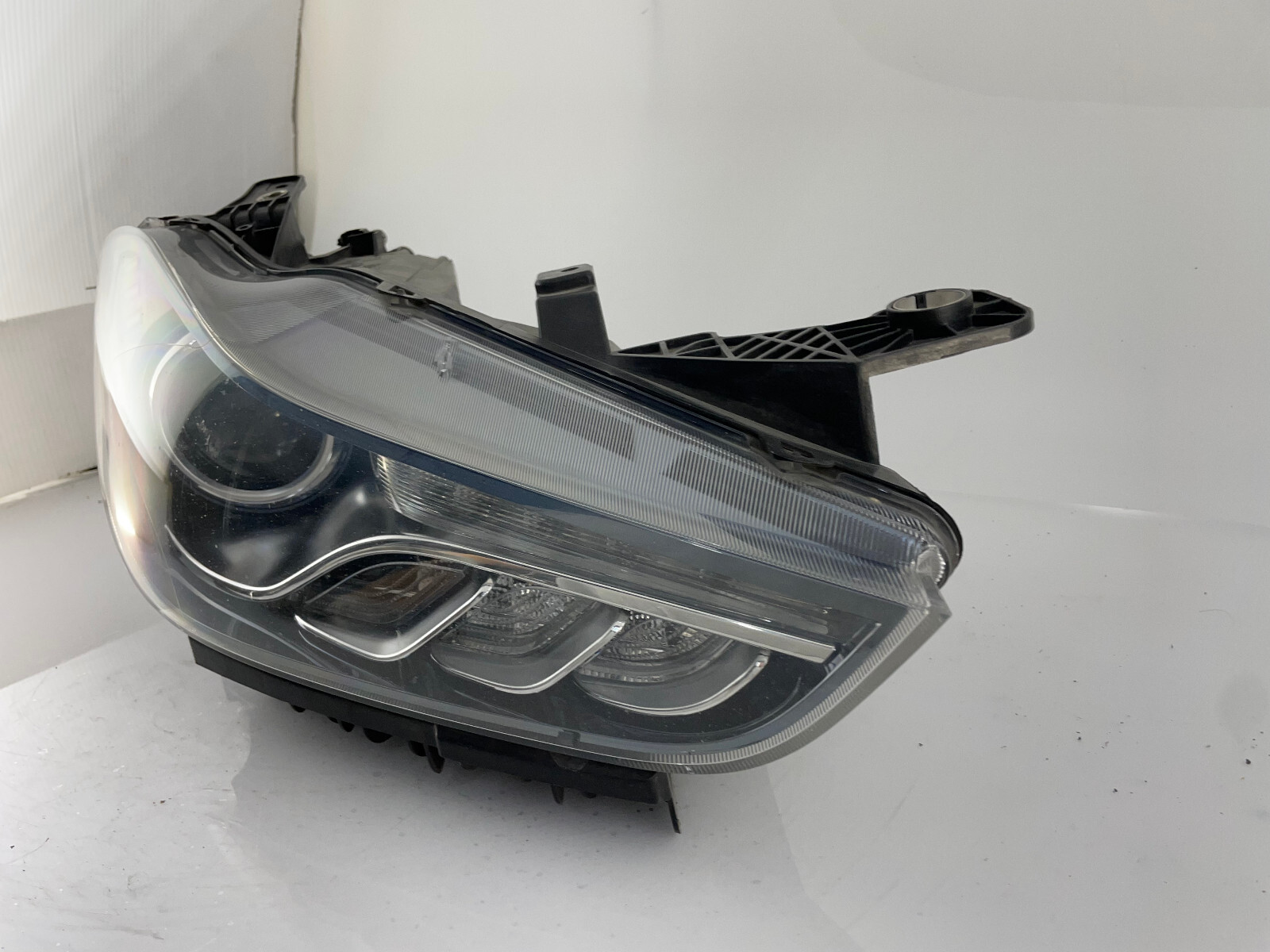 OEM | 2014 -- 2019 Maserati Ghibli HID Xenon LED Headlight (Right/Passenger)