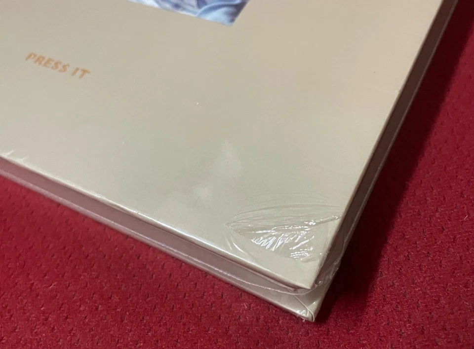 SHINee Tae Min Vol. 1 Press It Taiwan Special CD+Card (Ver.A) TaeMin  - Image 4 of 4