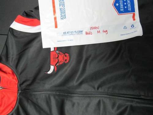 New Chicago Bulls Mens Sizes M-L-XL Full-Zip Starter Jacket - Picture 9 of 9