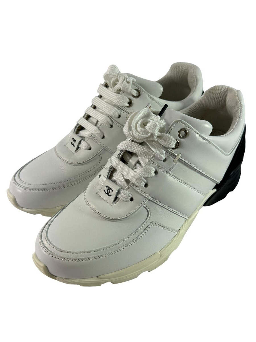 CHANEL バレリーナ37 $950 CHANEL White & Black Leather Cal/Neoprene CC Low Top
