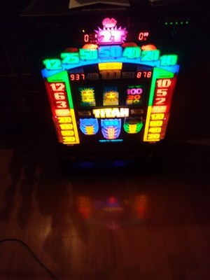Voll Funktionstüchtiger Titan Pro Geldspielautomat Bally Wulff Euro Spielautomat