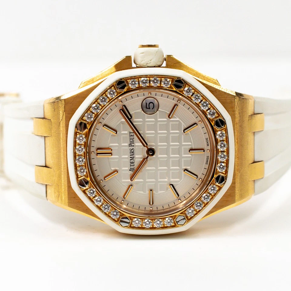 2017 Audemars Piguet 67540OK.ZZ.A010CA.01, Royal Oak Quartz, 37mm, Pink Gold,... - Image 2 of 4