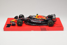 Red Bull RB18 1 M. Verstappen Japanese GP 2022 1:18 Minichamps 113222801
