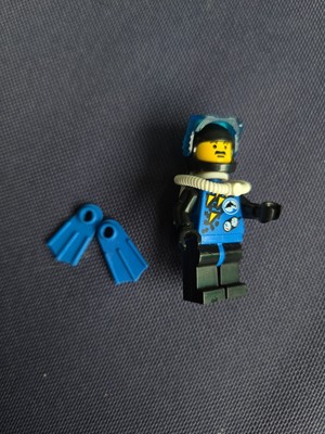 LEGO Vintage Minifigure Diver - Blue, Black Helmet, Blue Flippers div001a