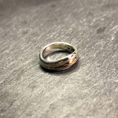Vintage 925 Silver Wave Ring with K10 Gold Accent, Size 5 US