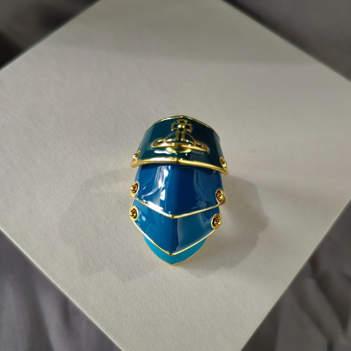 Vivienne Westwood Artemis Armor Ring Size M Blue Gold | eBay Vivienne Westwood Artemis Armor Ring Size M Blue Gold | eBay