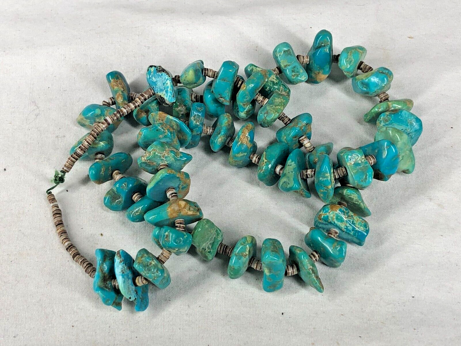 OLDER VINTAGE SANTO DOMINGO HEISHE AND TURQUOISE NECKLACE