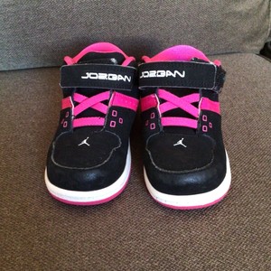 jordan little girl shoes