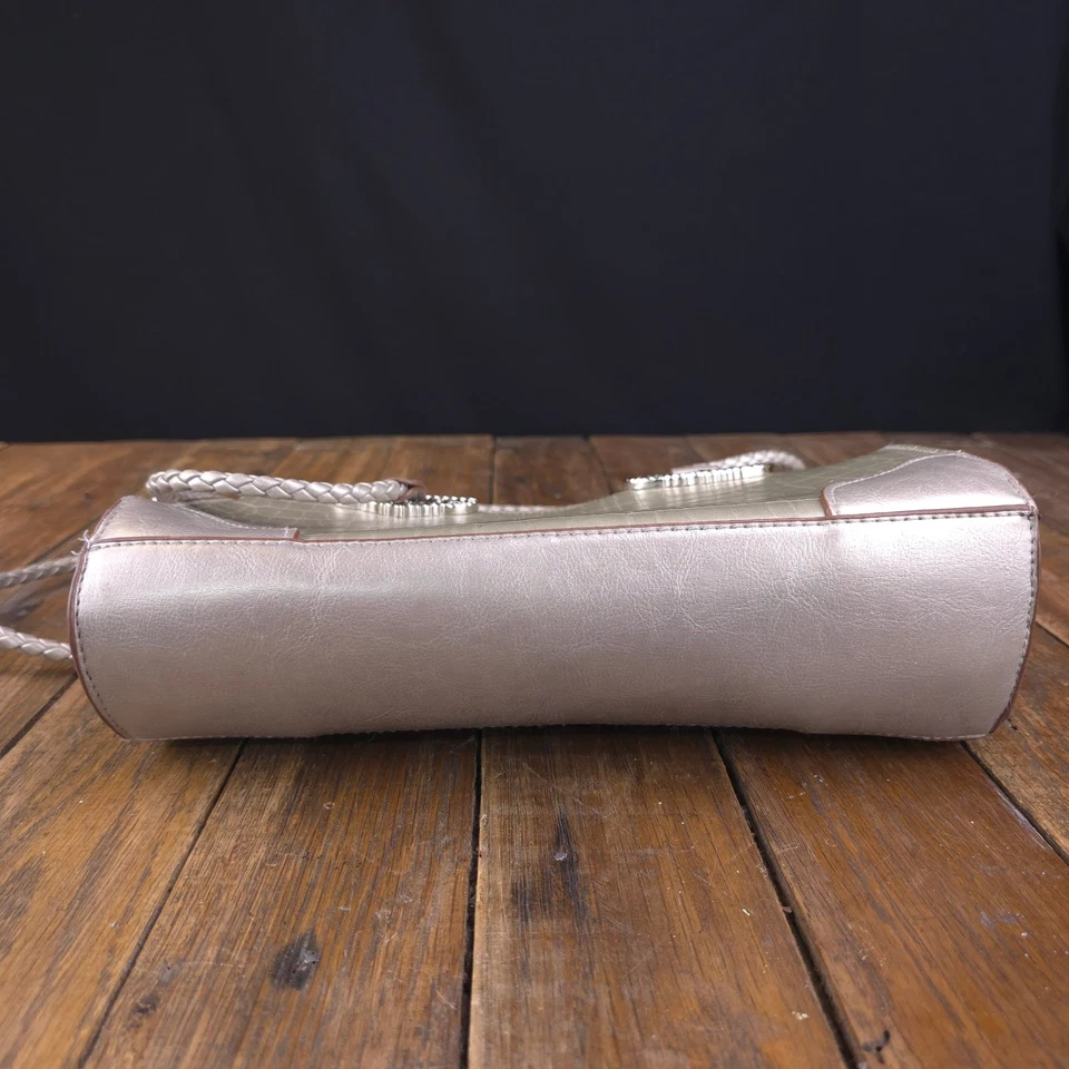 Cartera Bueno Plateada Estampado Animal Piel de Cocodrilo en Relieve Diseño 6 Compartimentos con Cremallera Foto 3 de 4