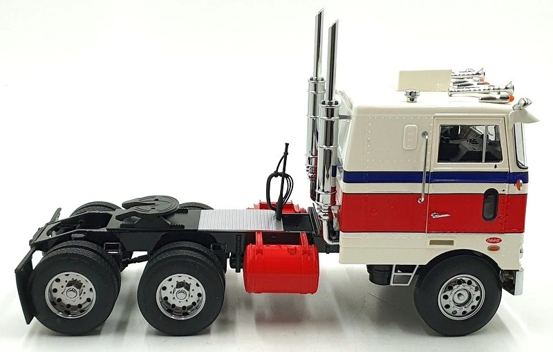 KK Scale Road Kings 1/18 Scale RK180153 Peterbilt 352 Pacemaker White/Red/Blue - Image 4 of 4