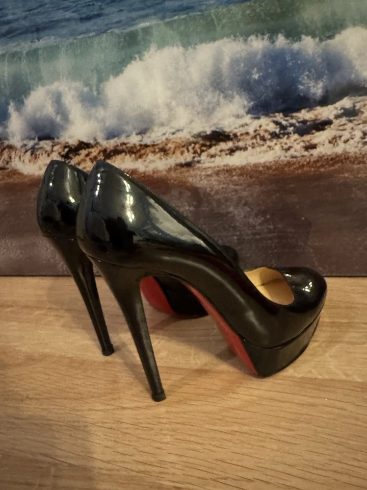 Женские туфли на каблуке Christian Louboutin черные - Изображение 2 из 4