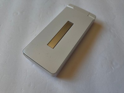 SHARP AQUOS Keitai 3 805SH Flip Phone SoftBank White Japan