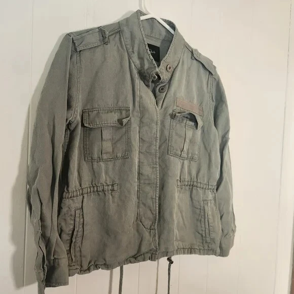 Chaqueta Rails Sahara Sage Utilitaria Estilo Militar Talla Pequeña Lino Tencel Revolve Foto 3 de 4