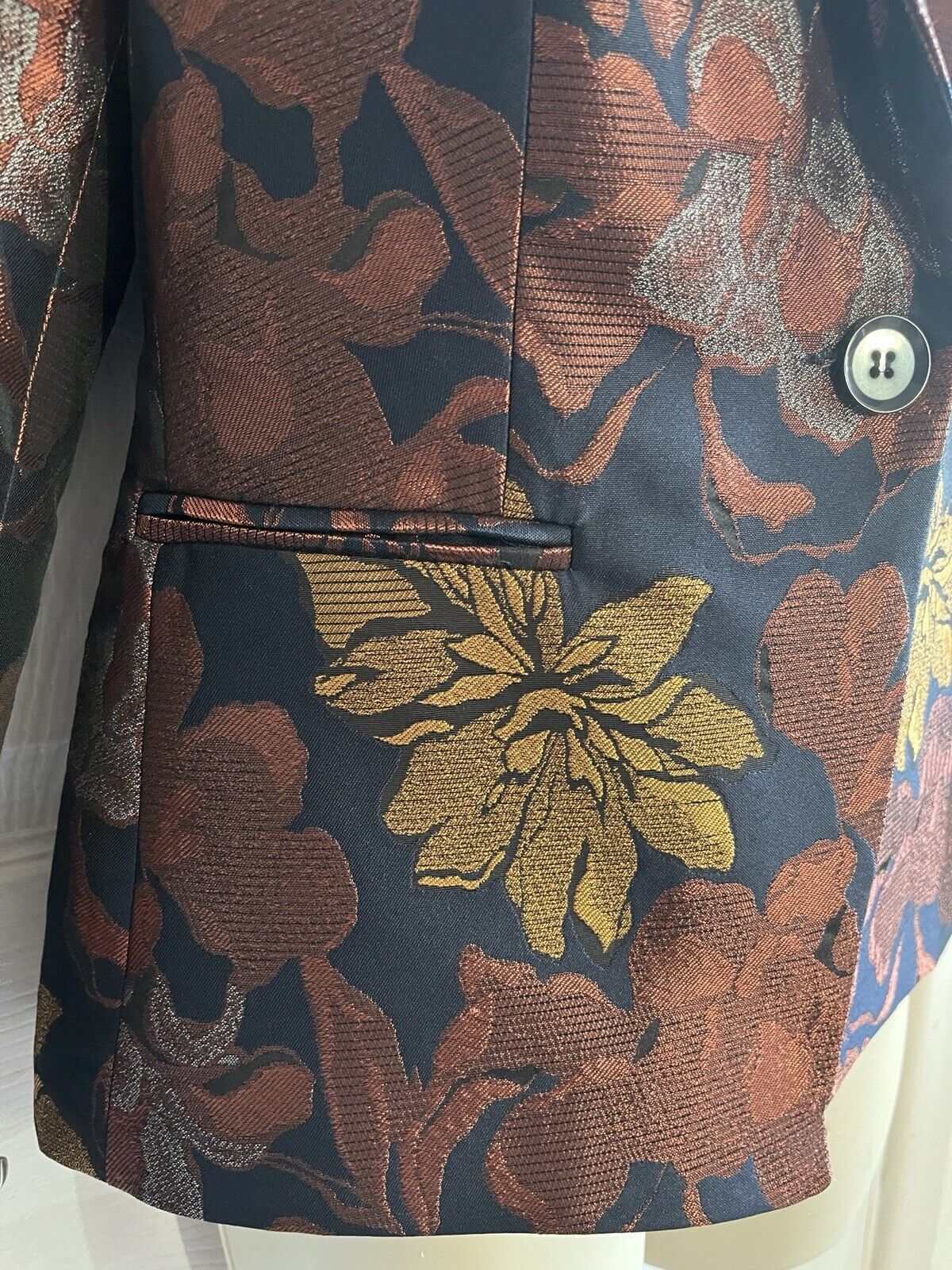 Picture 9 of 24