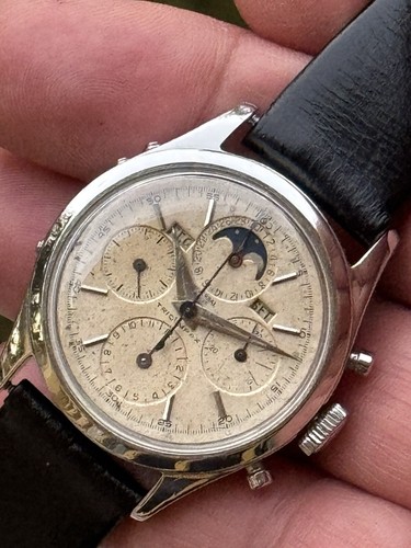 VERY RARE VINTAGE UNIVERSAL GENEVE TRI-COMPAX  CASE 22297 MOONPHASE 35MM #5641