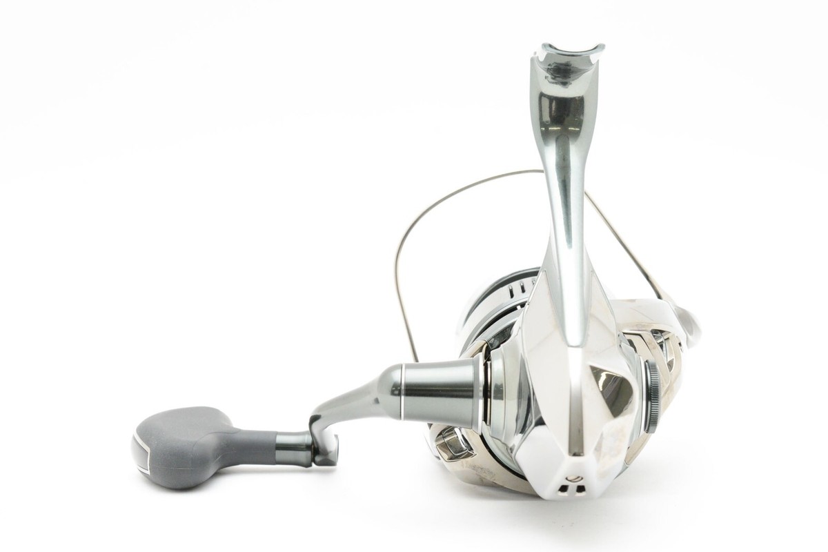 Shimano 22 STELLA 4000XG Spinning Reel Near Mint From Japan