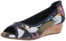 anne klein women's corner wedge pump