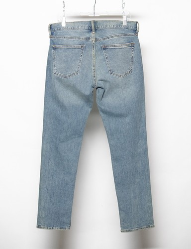 Old Navy Men’s Slim Built-In Flex Distressed Jeans Size 32x30 Light Wash Denim - Picture 7 of 15