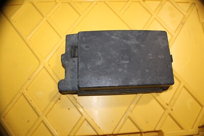 2006 GMC Envoy Under Hood Fuse Relay Box Cover Lid Black OEM trailblazer 04  05