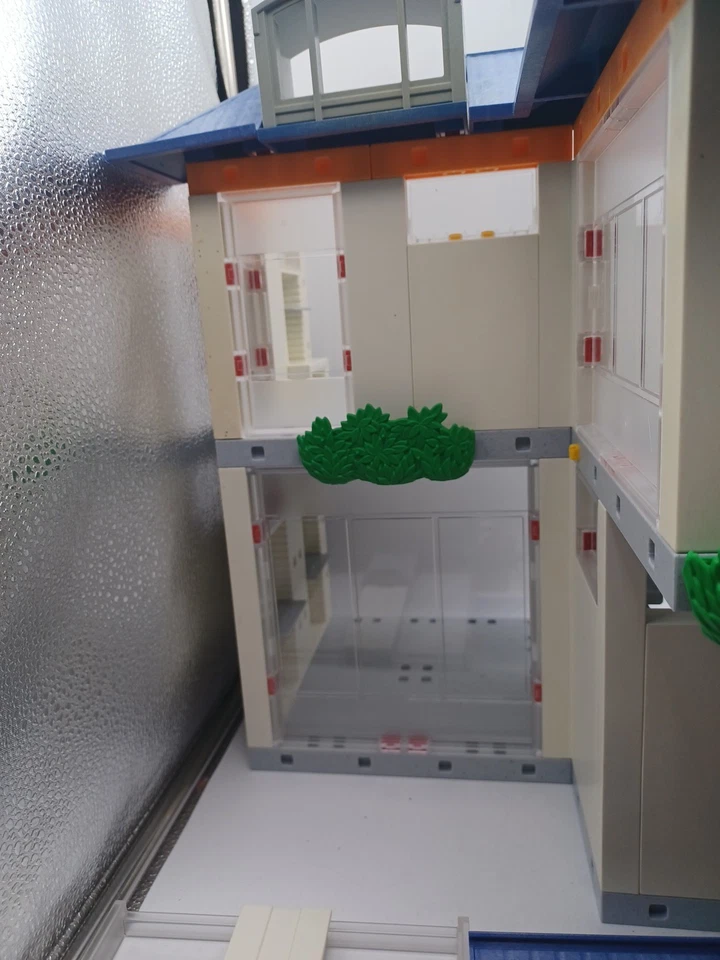 Playmobil 4404 Hospital, Incomplete. - Image 4 of 4