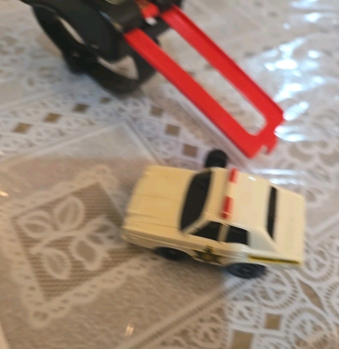 Picture 4 of 6