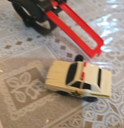 Dukes of Hazzard WRIST RACERS Rosco's Hazzard County Sheriff's Car WindUp Holder - Picture 4 of 6