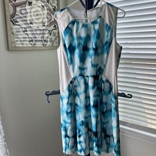 T Tahari Women's Sleeveless Bright Blue/white Size12 Dress