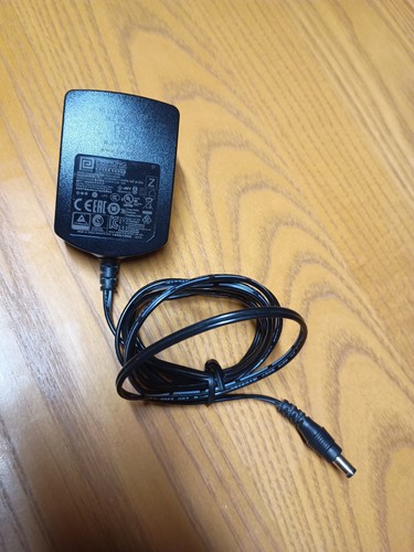 Cisco SPA112 2 Port Phone Adapter W/AC-ADAPTER - Picture 3 of 4