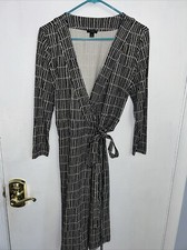 ANN TAYLOR WRAP DRESS SIZE 6