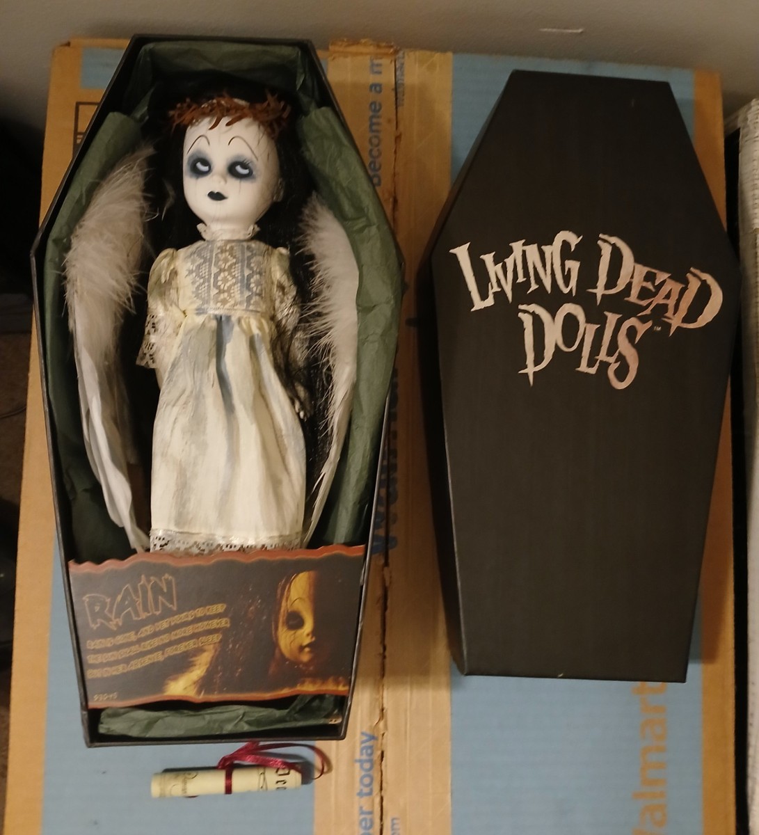 RAIN/LIVING DEAD DOLL/ORIGINAL RELEASE FROM SERIES 11/MEZCO TOYZ 